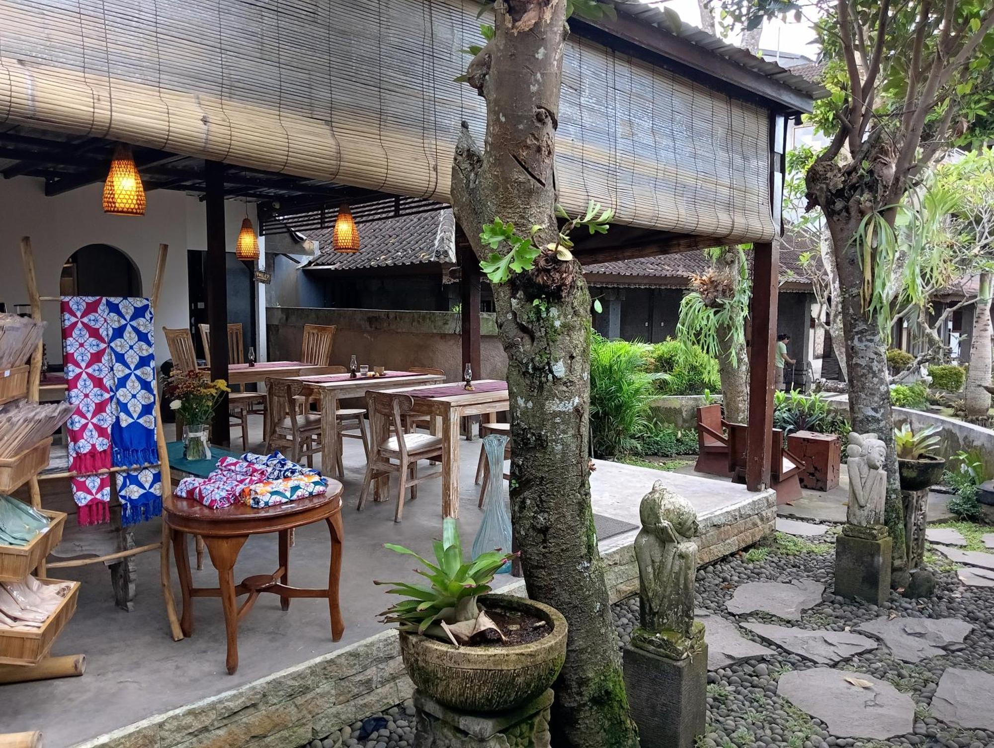 Liyer Spirit House Hotel Ubud  Exterior photo