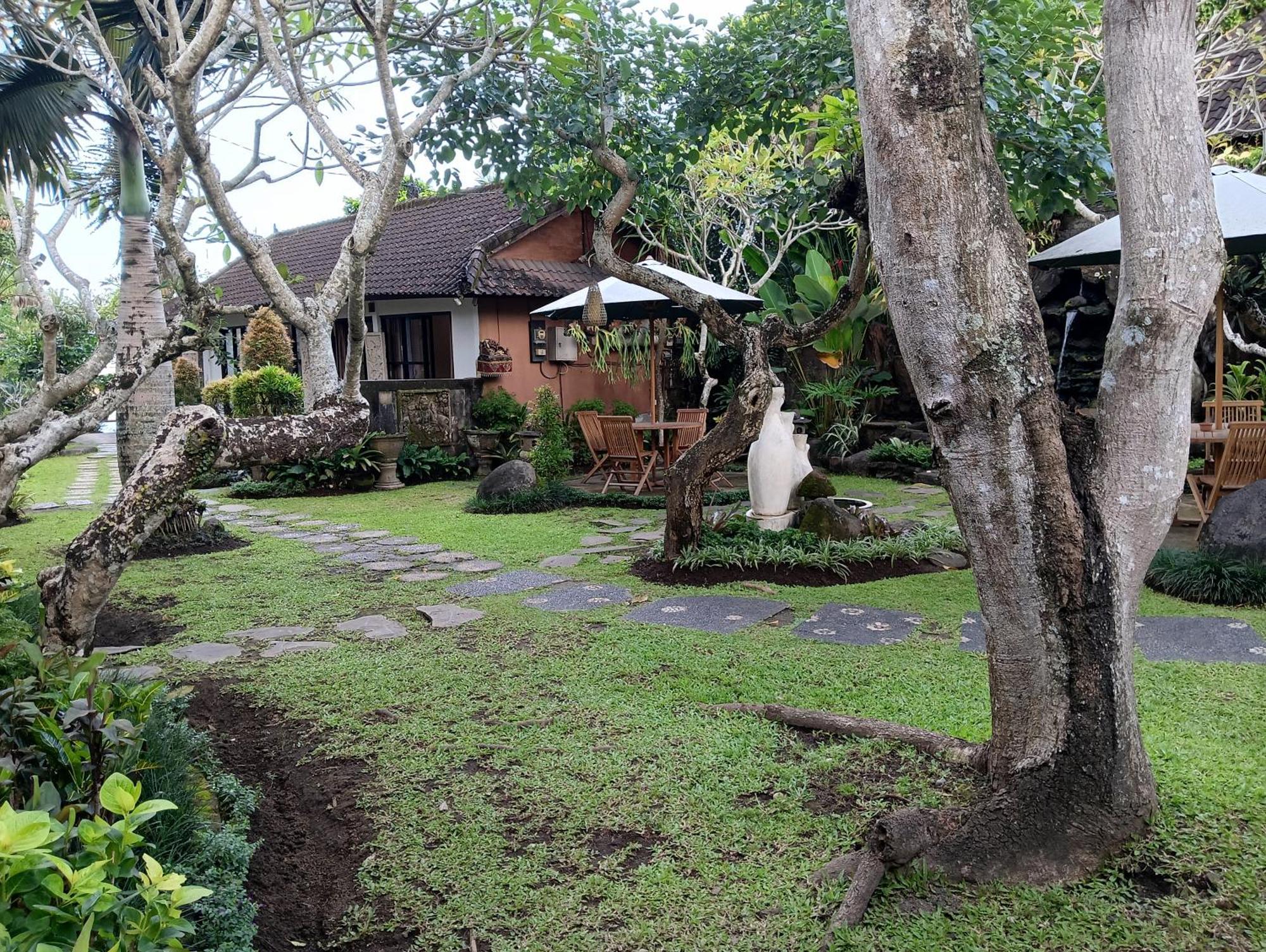 Liyer Spirit House Hotel Ubud  Exterior photo