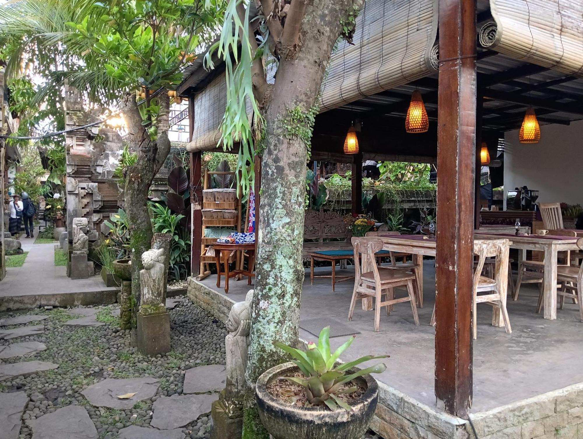 Liyer Spirit House Hotel Ubud  Exterior photo