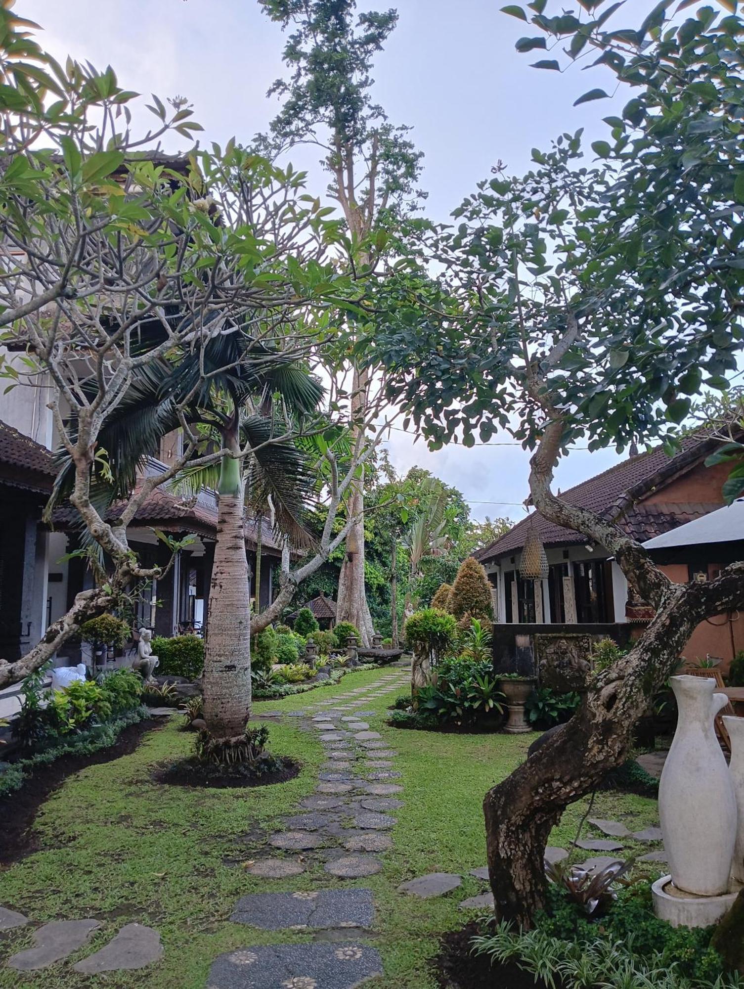 Liyer Spirit House Hotel Ubud  Exterior photo