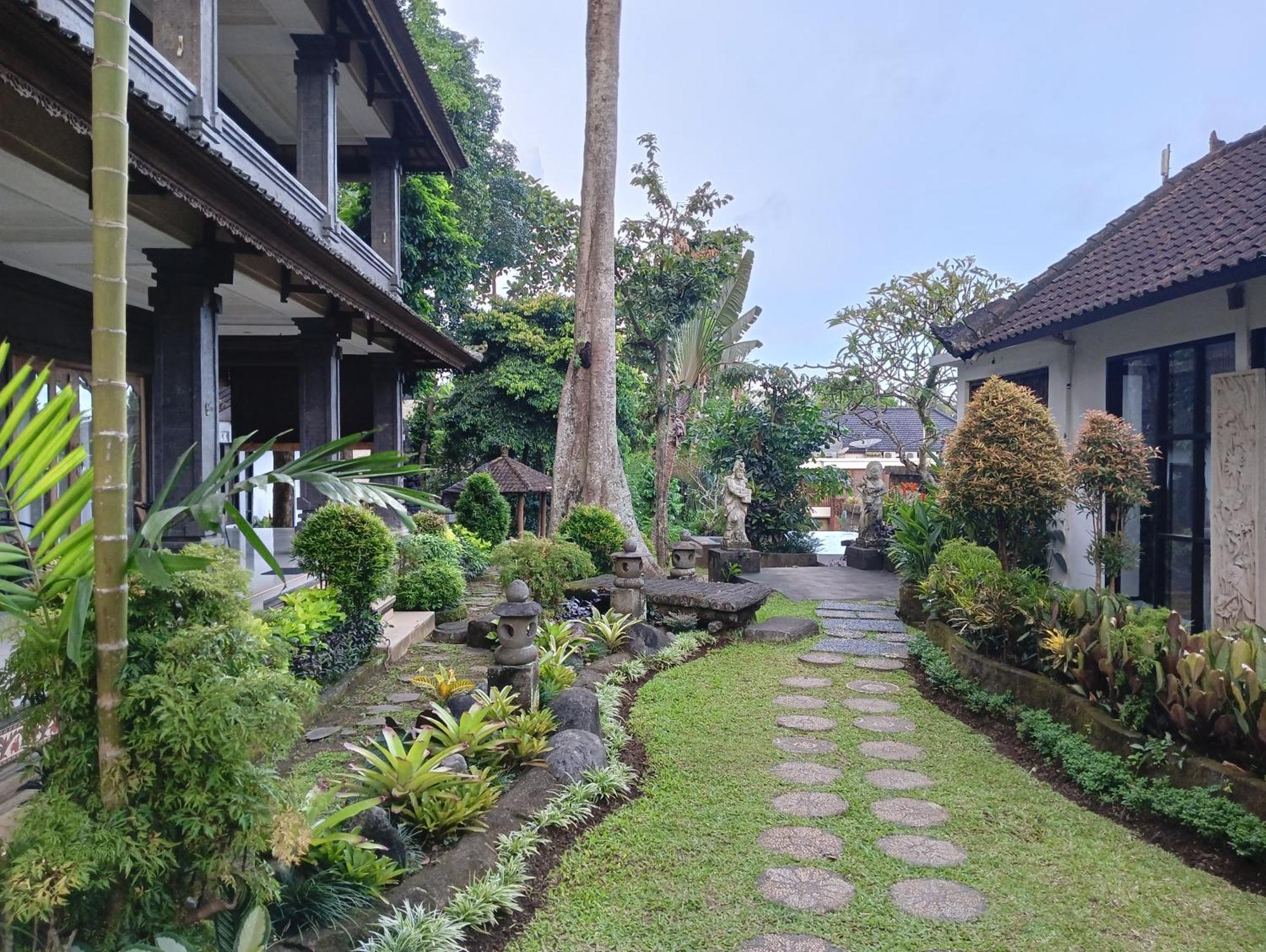 Liyer Spirit House Hotel Ubud  Exterior photo